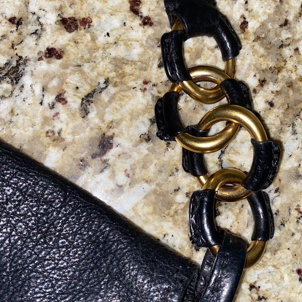 Valentino Garavani Black Leather Shoulder Bag - Picture 2 of 14